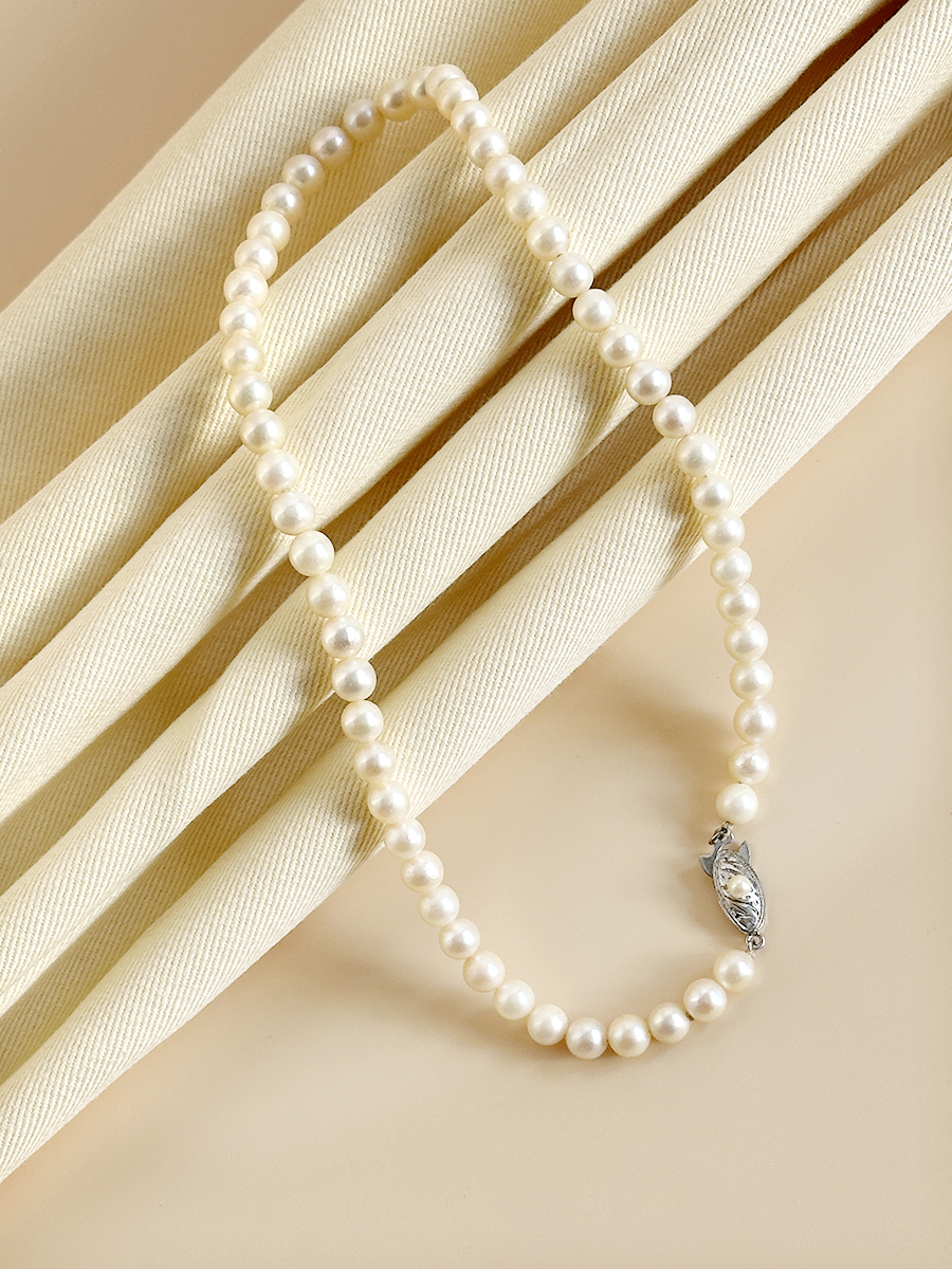 CLASSIC vintage IVORY pearl necklace ( 6mm담수진주) made in japan