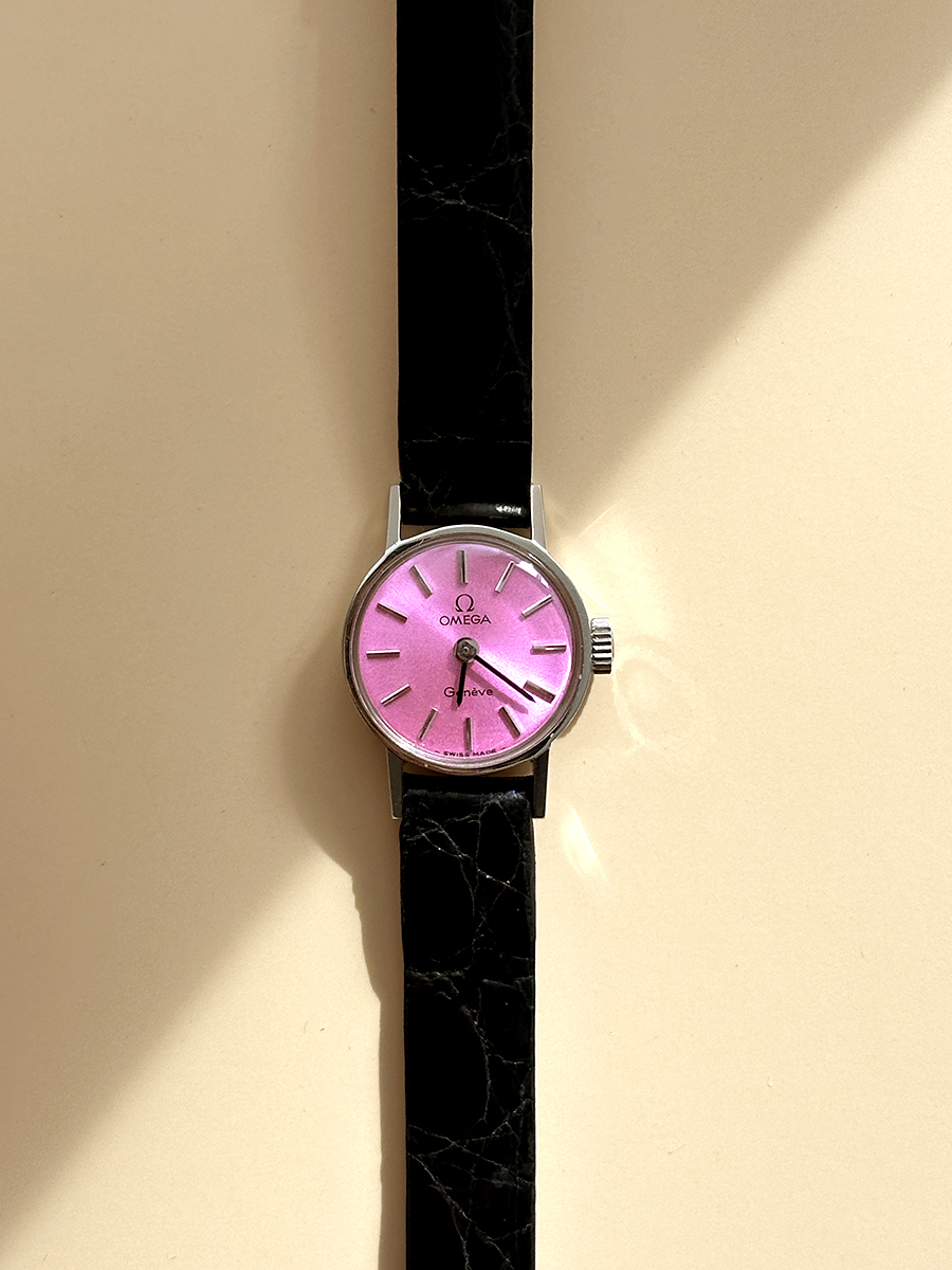 OMEGA Classic petit PINK sunray Lady watch